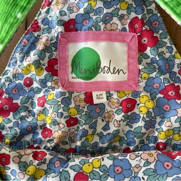 Mini Boden critter corduory frog embroidered short overalls - Picture 4 of 6